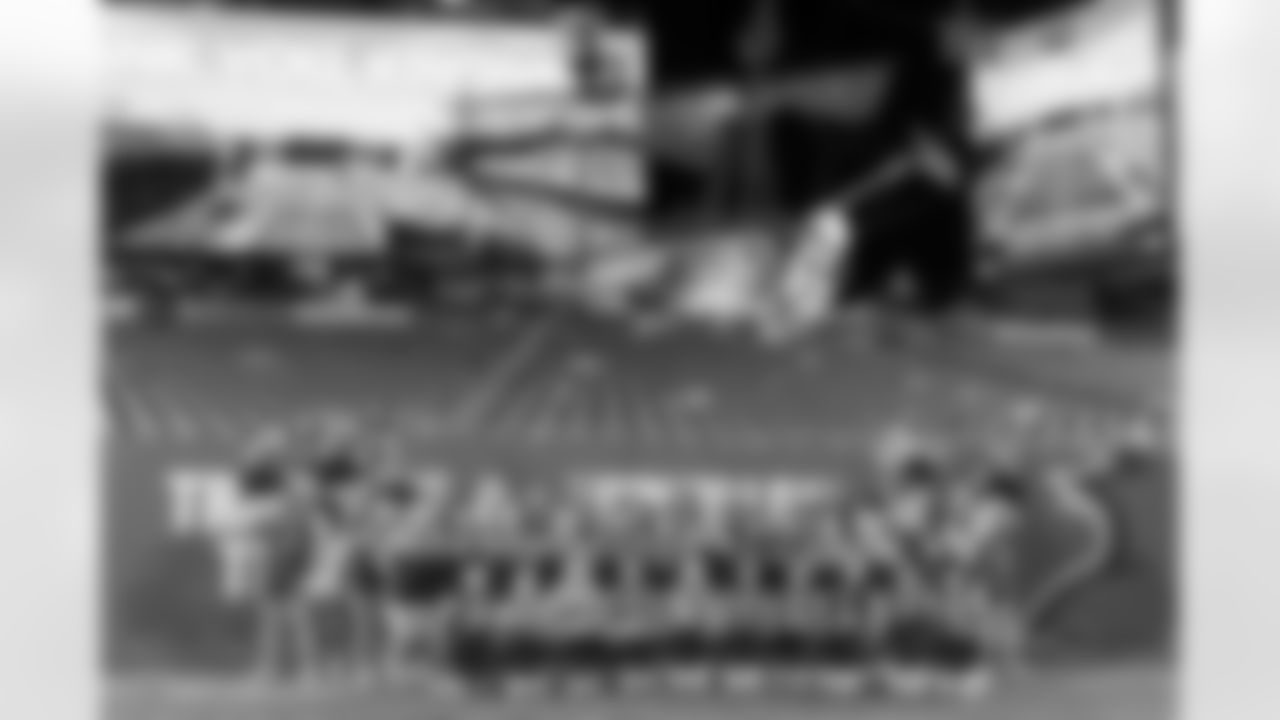 TAMPA, FL - January 03, 2026 - The Carolina Panthers and Tampa Bay Buccaneers play a regular season game at Raymond James Stadium. The Bucs won the game, 16-14. Photo By Doug DeFelice/Tampa Bay Buccaneers