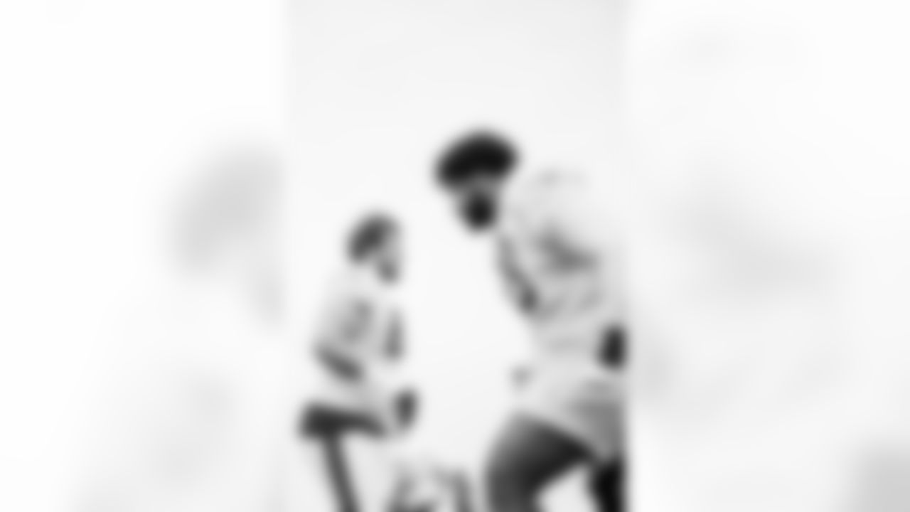 TAMPA, FL - November 06, 2025 - Guard Luke Goedeke #67 of the Tampa Bay Buccaneers during practice at AdventHealth Training Center. Photo By Tori Richman/Tampa Bay Buccaneers