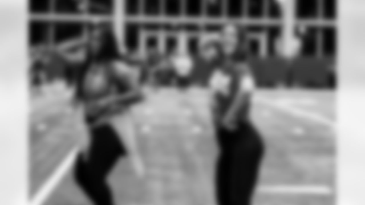 TAMPA, FL - November 19, 2025 - Tampa Bay Buccaneers Cheerleaders and Alumni during Field Rehearsal at AdventHealth Training Center. Photo By Tori Richman/Tampa Bay Buccaneers