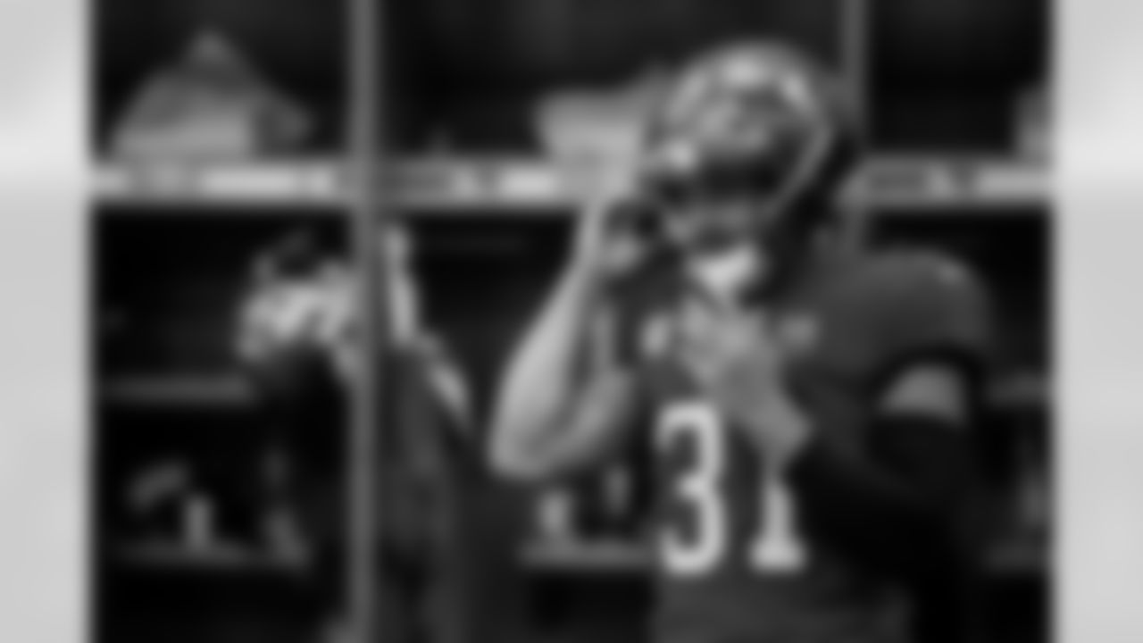 TAMPA, FL - January 03, 2026 - The Carolina Panthers and Tampa Bay Buccaneers play a regular season game at Raymond James Stadium. The Bucs won the game, 16-14. Photo By Kyle Zedaker/Tampa Bay Buccaneers