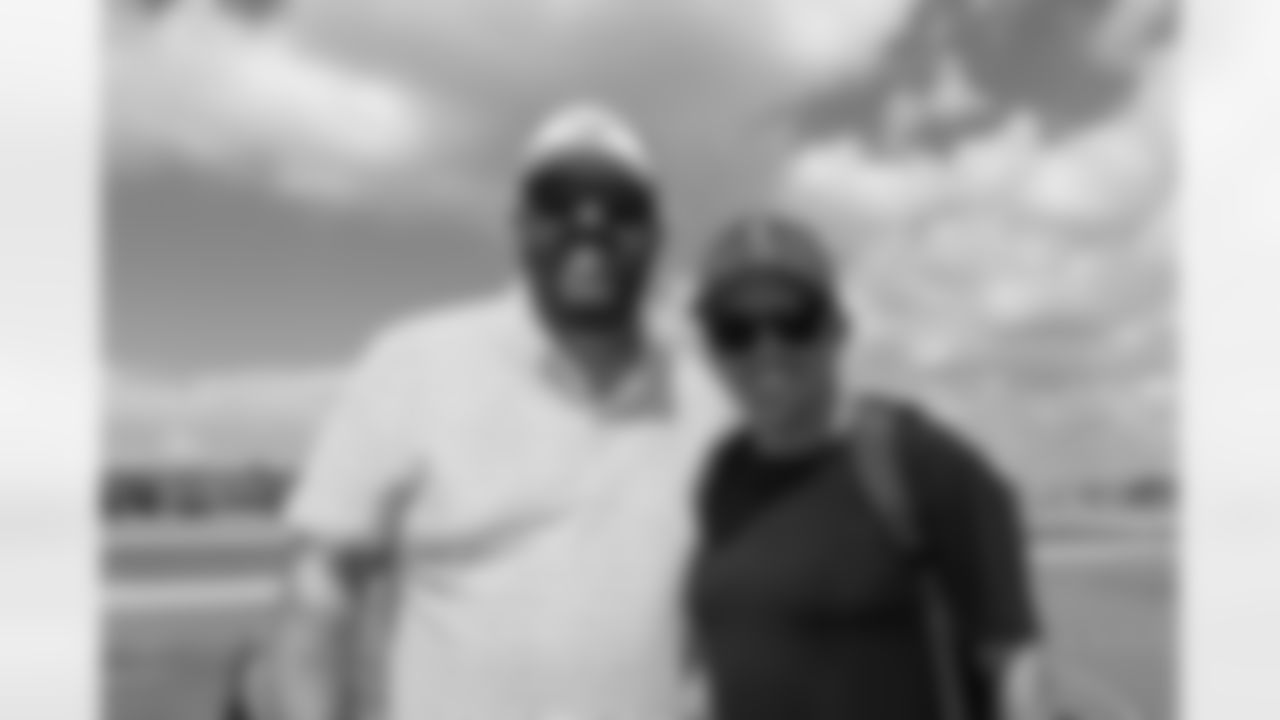 ATLANTA, GA - September 06, 2025 - Luxury Suite Excursion departs for the game between the Tampa Bay Buccaneers and Atlanta Falcons. The Bucs won the game, 23-20. Photo By Doug DeFelice/Tampa Bay Buccaneers