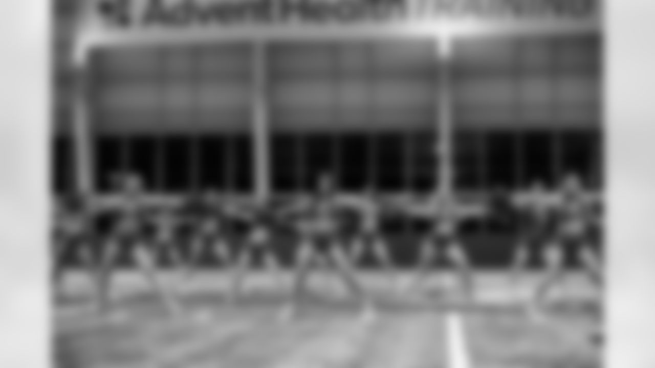 TAMPA, FL - January 02, 2026 - Tampa Bay Buccaneers Cheerleaders field rehearsal at AdventHealth Training Center. Photo By Tori Richman/Tampa Bay Buccaneers