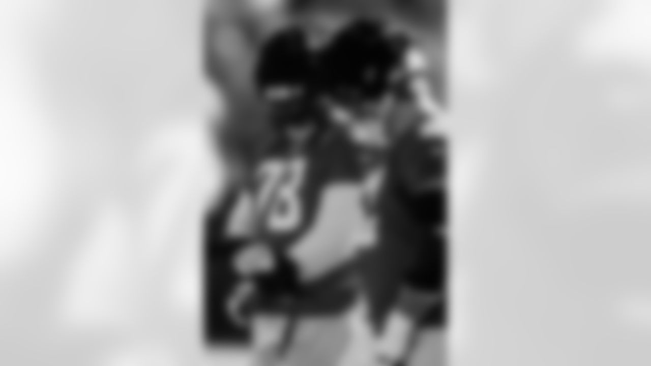 TAMPA, FL - November 28, 2025 - Tackle Tristan Wirfs #78 of the Tampa Bay Buccaneers during practice at AdventHealth Training Center. Photo By Kyle Zedaker/Tampa Bay Buccaneers