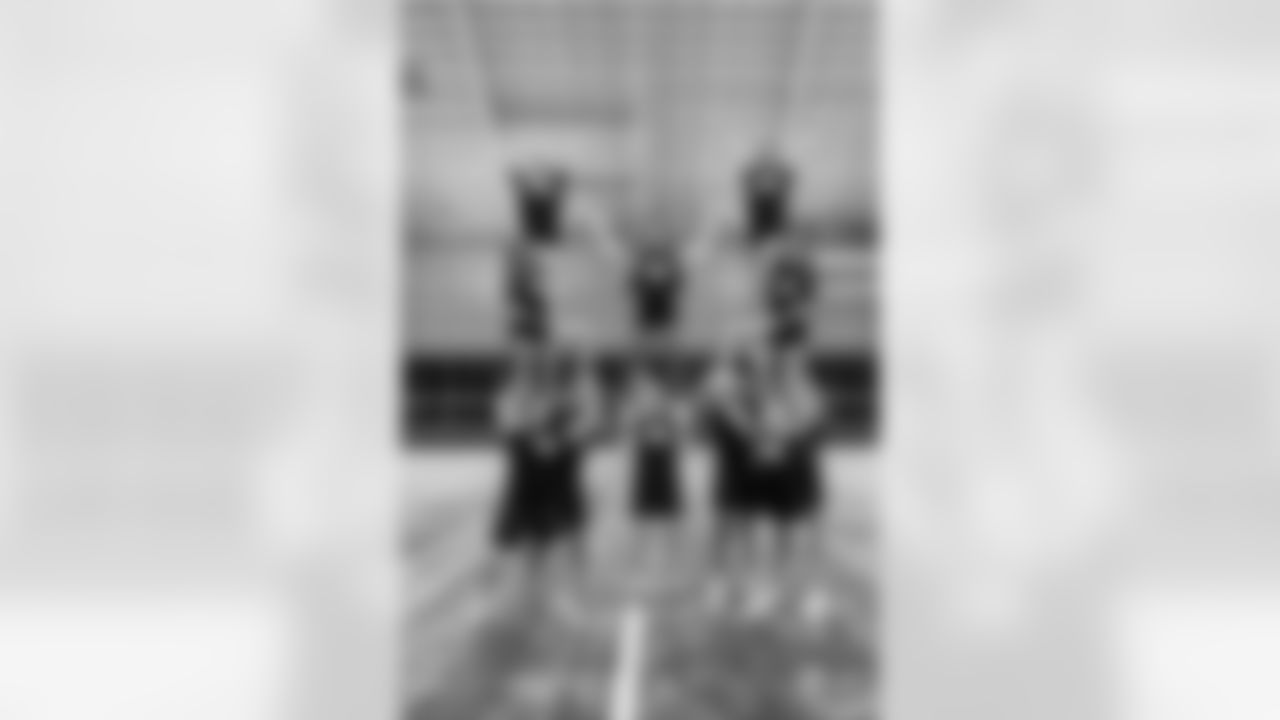 TAMPA, FL - December 04, 2025 - Tampa Bay Buccaneers Cheerleaders field rehearsal at AdventHealth Training Center. Photo By Tori Richman/Tampa Bay Buccaneers