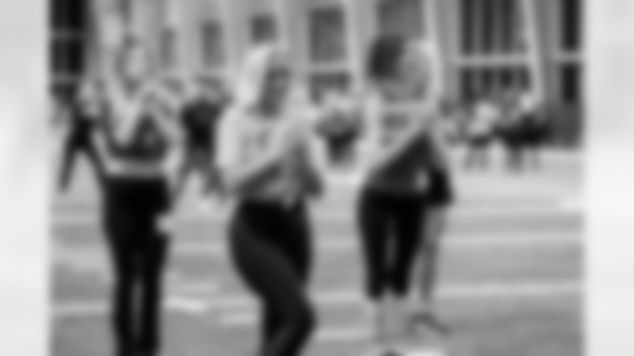 TAMPA, FL - November 19, 2025 - Tampa Bay Buccaneers Cheerleaders and Alumni during Field Rehearsal at AdventHealth Training Center. Photo By Tori Richman/Tampa Bay Buccaneers