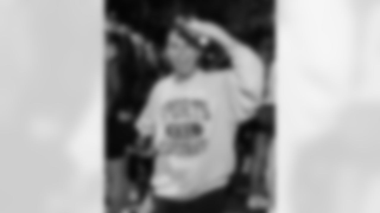 ST. PETERSBURG, FL - November 13, 2025 - Participants during "Bucs Run" Raise The Flags event with Pinellas Run Club at Park & Rec in St. Petersburg. Photo By Doug DeFelice/Tampa Bay Buccaneers