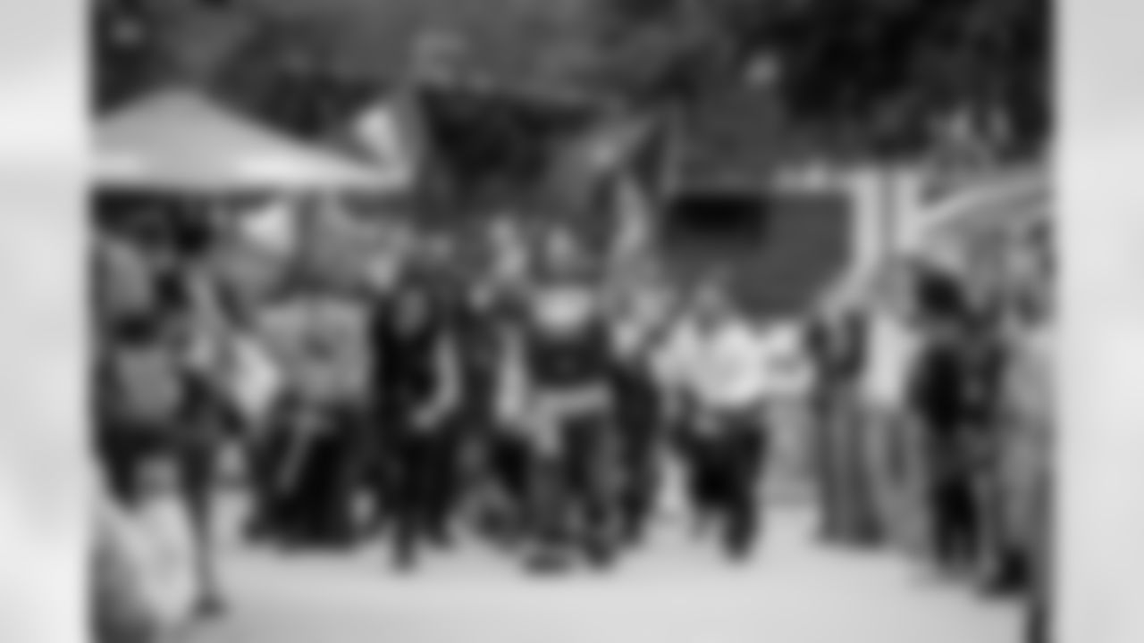 TAMPA, FL - January 03, 2026 - The Carolina Panthers and Tampa Bay Buccaneers play a regular season game at Raymond James Stadium. The Bucs won the game, 16-14. Photo By Dave Pullis/Tampa Bay Buccaneers