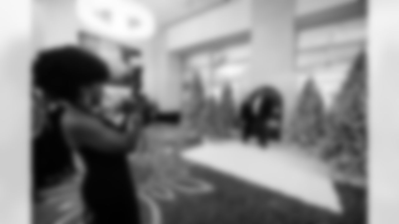 TAMPA, FL - December 13, 2025 - Mike Evans Family Foundation 4th Annual Gala at Seminole Hard Rock Hotel & Casino. Photo By Doug DeFelice/Tampa Bay Buccaneers