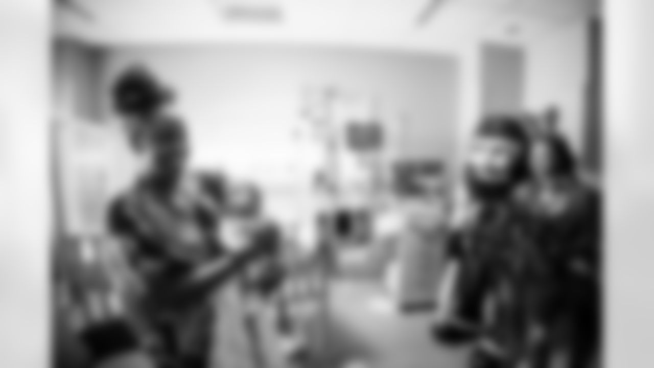 ST. PETERSBURG, FL - December 16, 2025 - Rookie Club visit to Johns Hopkins All Children's Hospital. Photo By Tori Richman/Tampa Bay Buccaneers