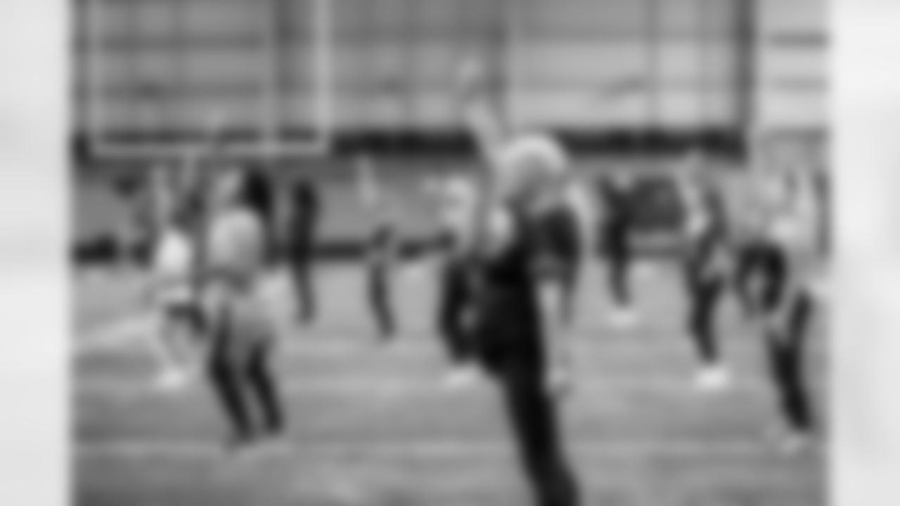 TAMPA, FL - November 19, 2025 - Tampa Bay Buccaneers Cheerleaders and Alumni during Field Rehearsal at AdventHealth Training Center. Photo By Tori Richman/Tampa Bay Buccaneers