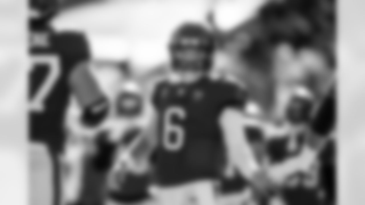 TAMPA, FL - November 30, 2025 - Quarterback Baker Mayfield #6 of the Tampa Bay Buccaneers during the game between the Arizona Cardinals and Tampa Bay Buccaneers. The Bucs won the game, 20-17. Photo By Kyle Zedaker/Tampa Bay Buccaneers