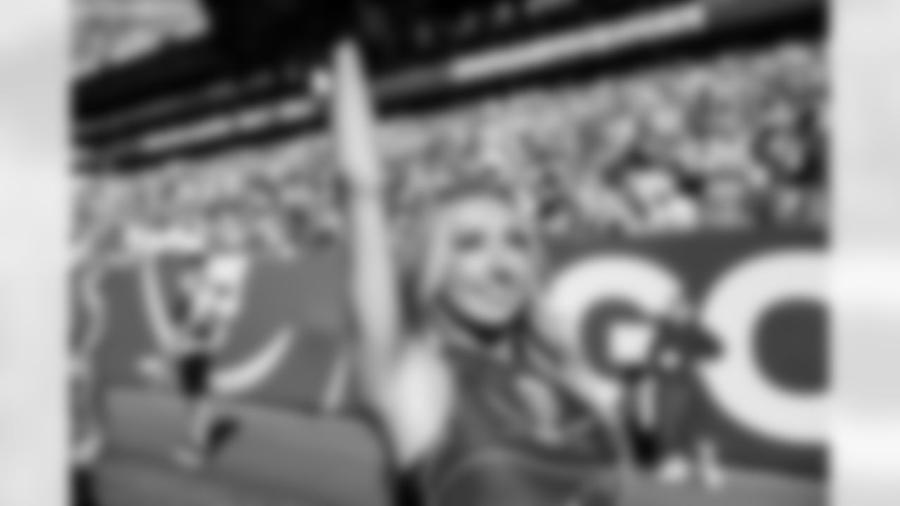 TAMPA, FL - November 30, 2025 - Tampa Bay Buccaneers Cheerleaders during the game between the Arizona Cardinals and Tampa Bay Buccaneers. The Bucs won the game, 20-17. Photo By Tori Richman/Tampa Bay Buccaneers