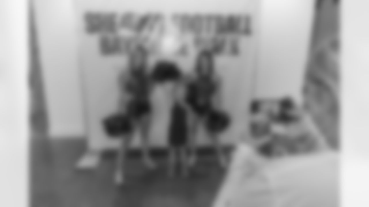 TAMPA, FL - December 06, 2025 - Tampa Bay Buccaneers Cheerleaders during the She is Football Bayshore Walk: Raise The Flags event with Bayshore Breakfast Club and Tampa Girls Social & Wellness at Hyde House Public Studio. Photo By Mike Carlson/Tampa Bay Buccaneers