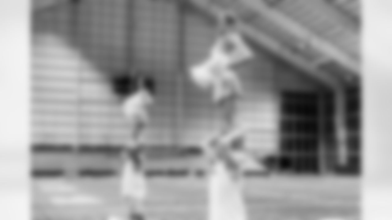 TAMPA, FL - December 09, 2025 - Tampa Bay Buccaneers Cheerleaders during Field Rehearsal at AdventHealth Training Center. Photo By Tori Richman/Tampa Bay Buccaneers