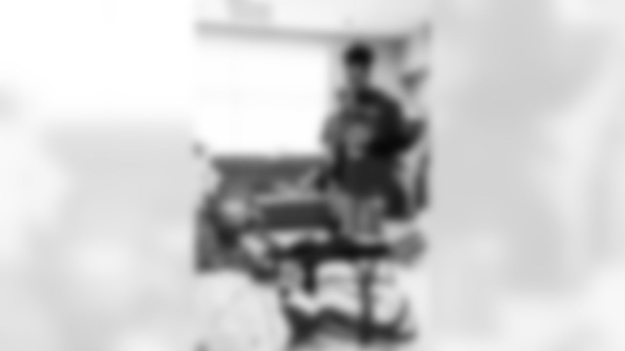 ST. PETERSBURG, FL - December 16, 2025 - Rookie Club visit to Johns Hopkins All Children's Hospital. Photo By Tori Richman/Tampa Bay Buccaneers