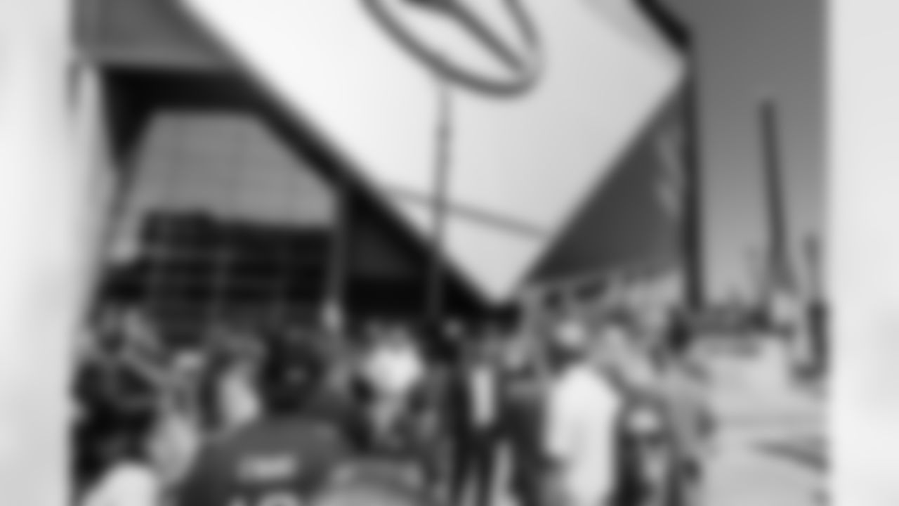 ATLANTA, GA - September 07, 2025 - Luxury Suite Excursion during the game between the Tampa Bay Buccaneers and Atlanta Falcons. The Bucs won the game, 23-20. Photo By Doug DeFelice/Tampa Bay Buccaneers