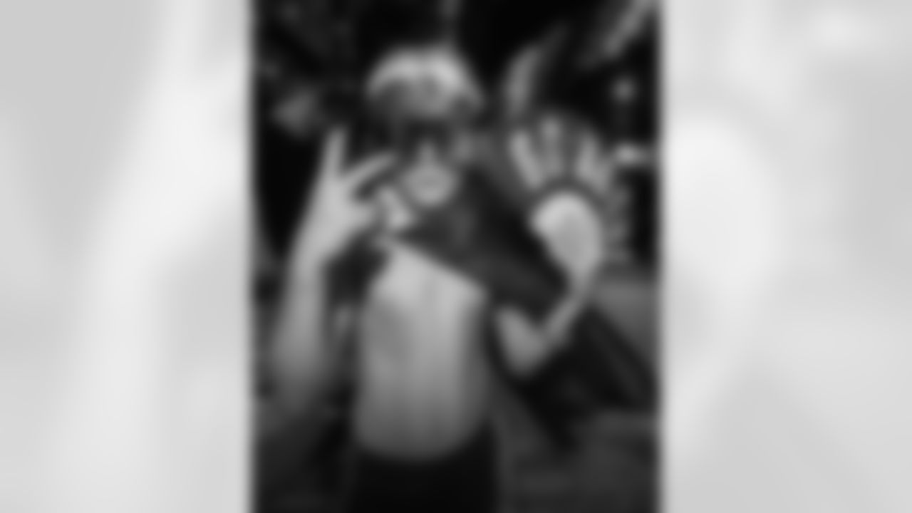 ST. PETERSBURG, FL - November 13, 2025 - Participants during "Bucs Run" Raise The Flags event with Pinellas Run Club at Park & Rec in St. Petersburg. Photo By Doug DeFelice/Tampa Bay Buccaneers