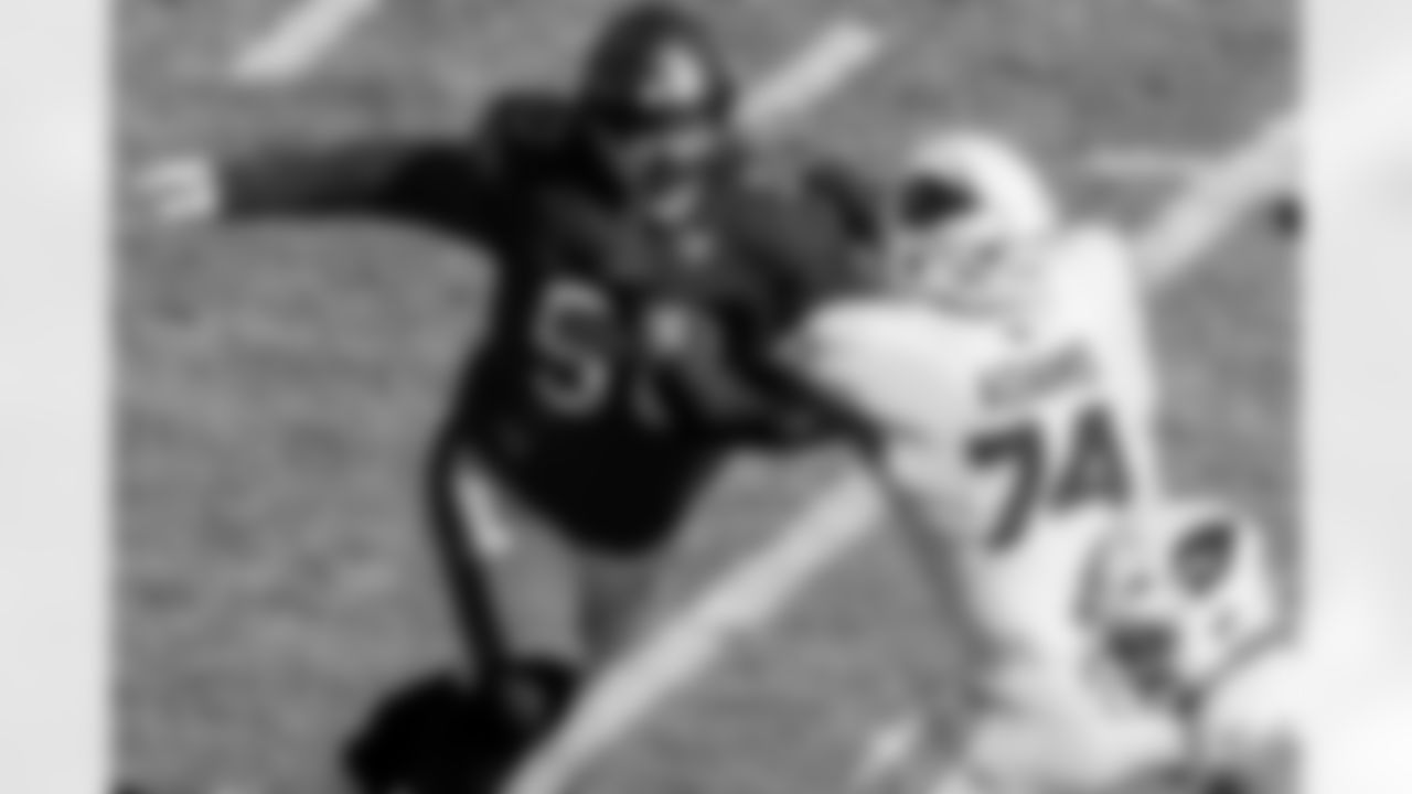 TAMPA, FL - November 30, 2025 - Defensive Tackle Vita Vea #50 of the Tampa Bay Buccaneers during the game between the Arizona Cardinals and Tampa Bay Buccaneers. The Bucs won the game, 20-17. Photo By Mike Carlson/Tampa Bay Buccaneers