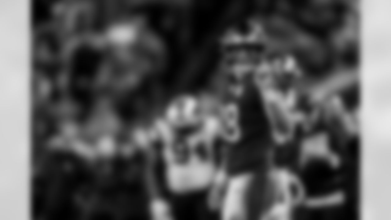 TAMPA, FL - January 03, 2026 - The Carolina Panthers and Tampa Bay Buccaneers play a regular season game at Raymond James Stadium. The Bucs won the game, 16-14. Photo By Tori Richman/Tampa Bay Buccaneers