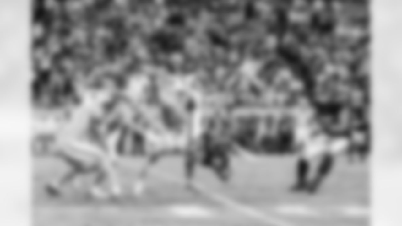 TAMPA, FL - December 11, 2025 - The Tampa Bay Buccaneers and Atlanta Falcons during a regular season game at Raymond James Stadium. The Bucs lost the game, 29-28. Photo By Tori Richman/Tampa Bay Buccaneers