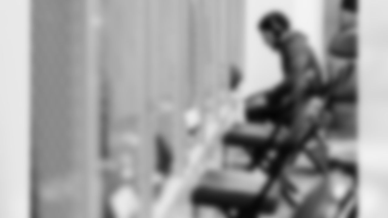 INGLEWOOD, CA - November 23, 2025 - Safety Antoine Winfield Jr. #31 of the Tampa Bay Buccaneers before the game between the Tampa Bay Buccaneers and Los Angeles Rams. The Bucs lost the game, 34-7. Photo By Kyle Zedaker/Tampa Bay Buccaneers