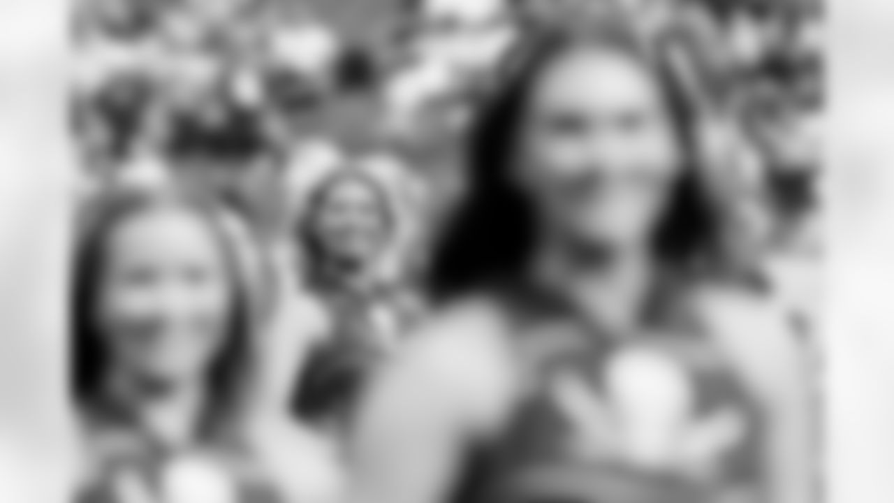 TAMPA, FL - December 07, 2025 - The Tampa Bay Buccaneers and New Orleans Saints during a regular season game at Raymond James Stadium. The Bucs lost the game, 24-20. Photo By Kyle Zedaker/Tampa Bay Buccaneers