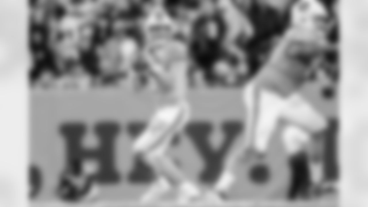 TAMPA, FL - December 11, 2025 - The Tampa Bay Buccaneers and Atlanta Falcons during a regular season game at Raymond James Stadium. The Bucs lost the game, 29-28. Photo By Mike Carlson/Tampa Bay Buccaneers