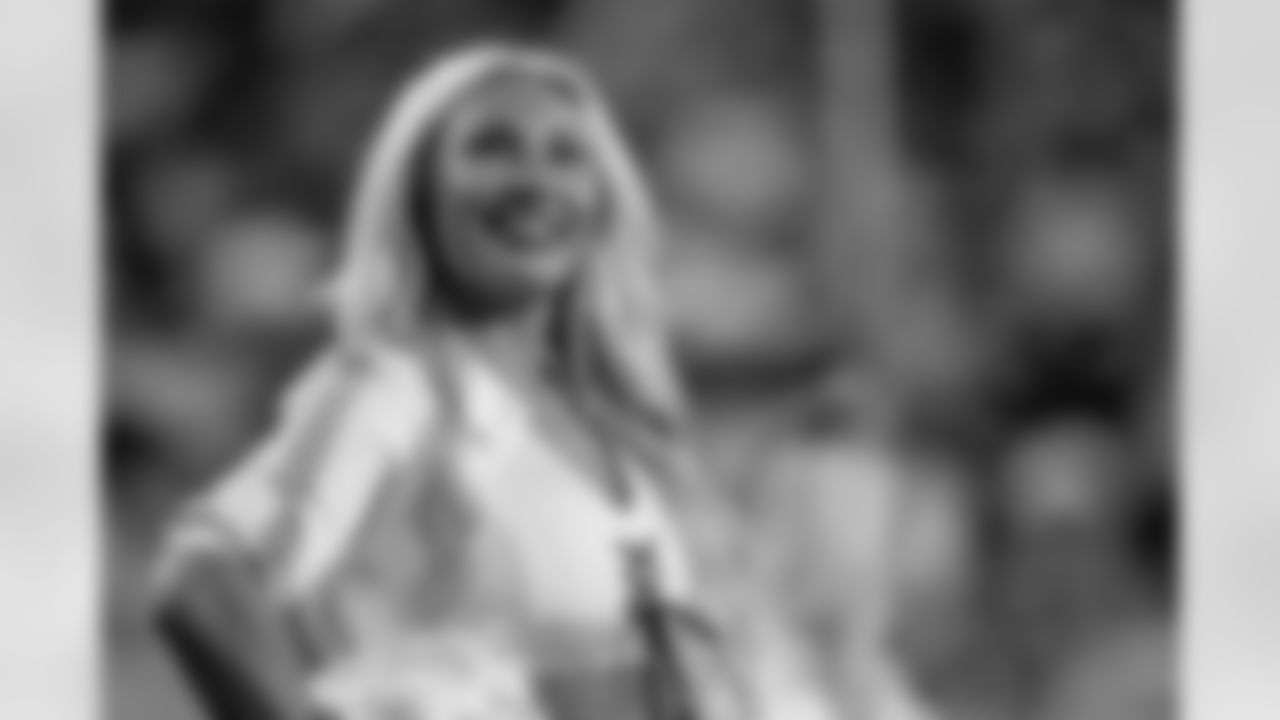 TAMPA, FL - December 11, 2025 - The Tampa Bay Buccaneers and Atlanta Falcons during a regular season game at Raymond James Stadium. The Bucs lost the game, 29-28. Photo By Mike Carlson/Tampa Bay Buccaneers