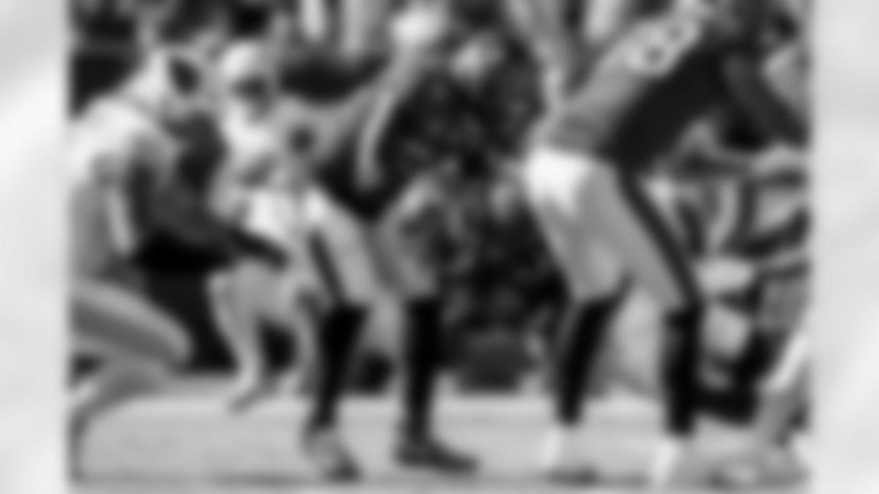 TAMPA, FL - November 30, 2025 - Safety Antoine Winfield Jr. #31 and Inside Linebacker Lavonte David #54 of the Tampa Bay Buccaneers during the game between the Arizona Cardinals and Tampa Bay Buccaneers. The Bucs won the game, 20-17. Photo By Tori Richman/Tampa Bay Buccaneers