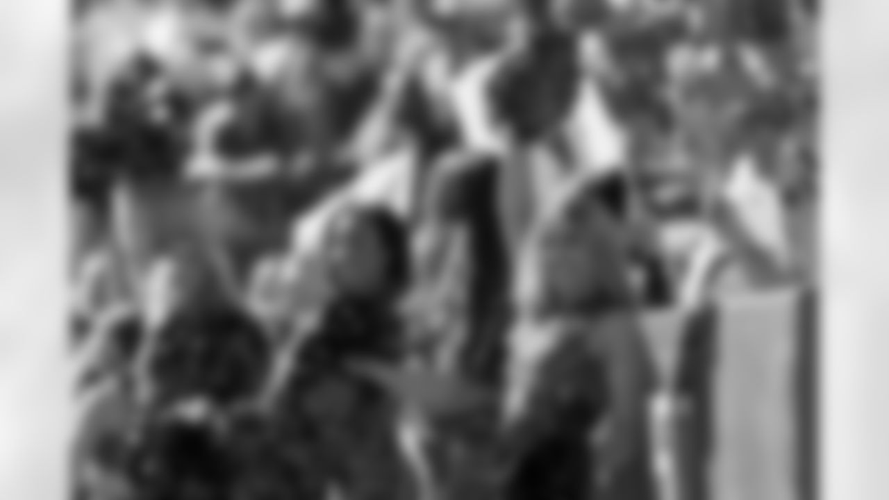 TAMPA, FL - November 30, 2025 - Tampa Bay Buccaneers Cheerleaders during the game between the Arizona Cardinals and Tampa Bay Buccaneers. The Bucs won the game, 20-17. Photo By Doug DeFelice/Tampa Bay Buccaneers