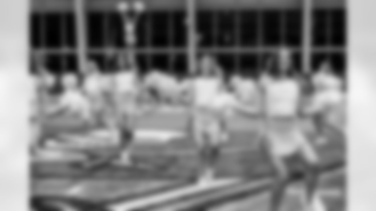 TAMPA, FL - December 09, 2025 - Tampa Bay Buccaneers Cheerleaders during Field Rehearsal at AdventHealth Training Center. Photo By Tori Richman/Tampa Bay Buccaneers