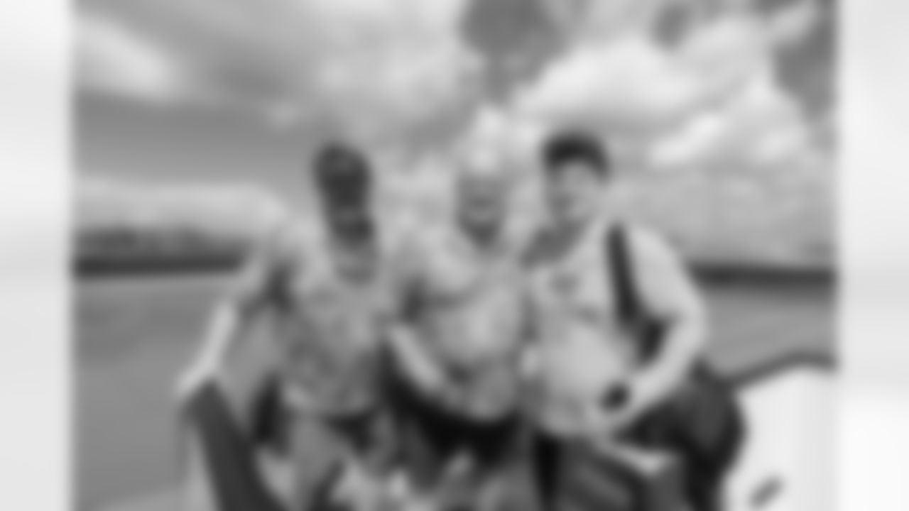 ATLANTA, GA - September 06, 2025 - Luxury Suite Excursion departs for the game between the Tampa Bay Buccaneers and Atlanta Falcons. The Bucs won the game, 23-20. Photo By Doug DeFelice/Tampa Bay Buccaneers