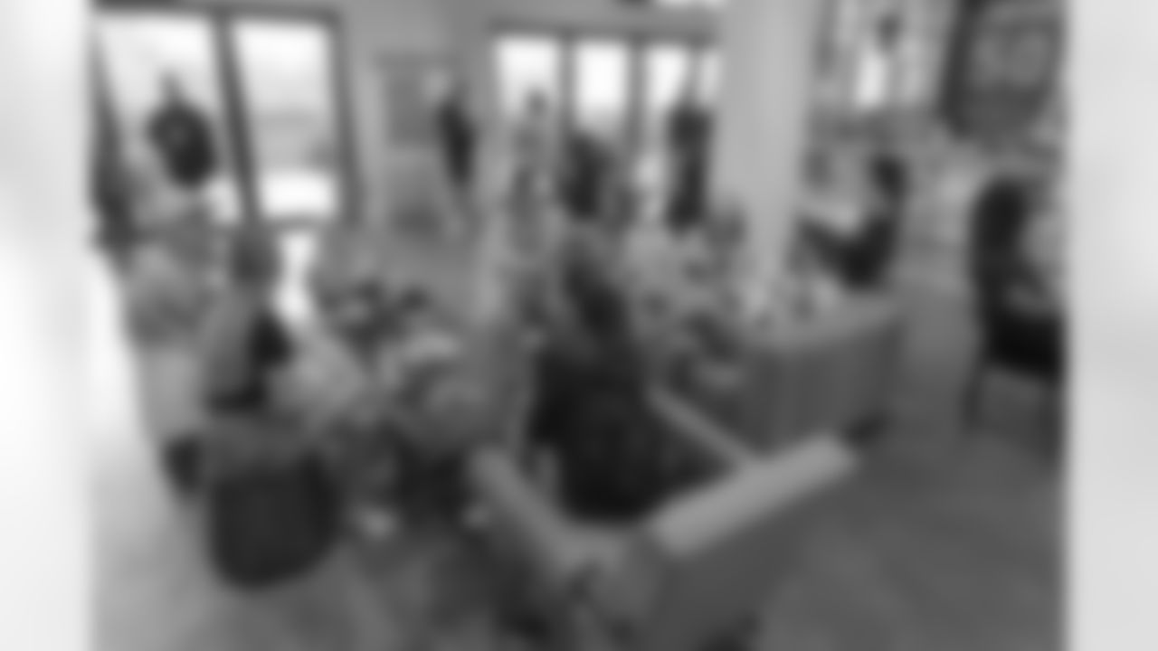 TAMPA, FL - December 06, 2025 - She is Football Bayshore Walk: Raise The Flags event with Bayshore Breakfast Club and Tampa Girls Social & Wellness at Hyde House Public Studio. Photo By Mike Carlson/Tampa Bay Buccaneers