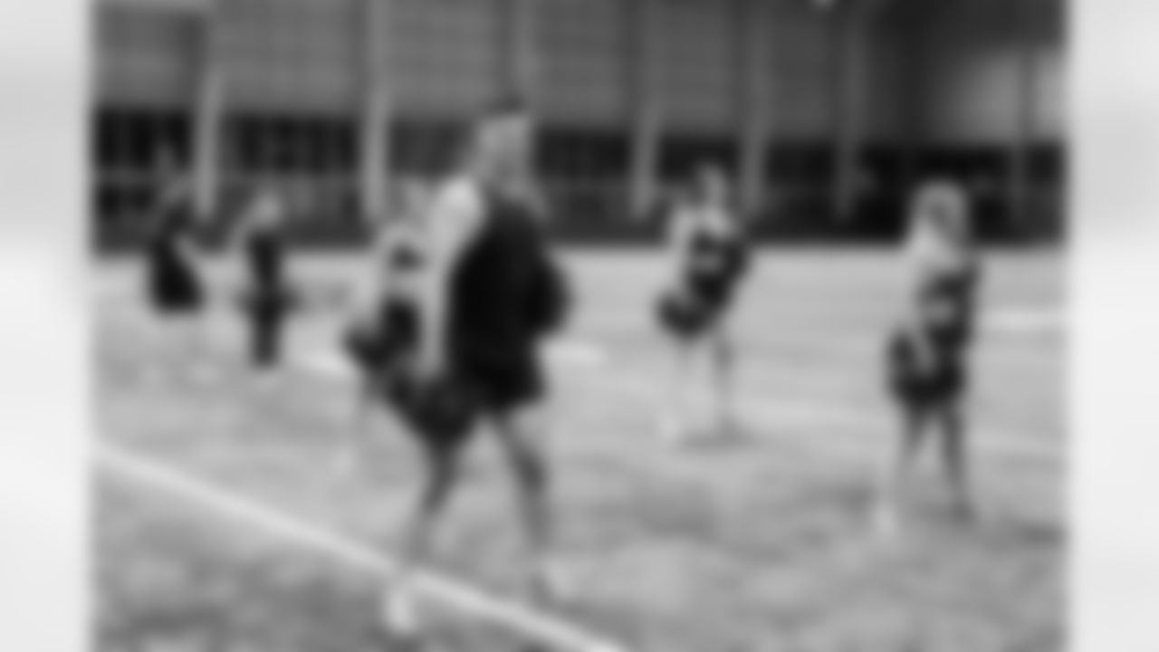 TAMPA, FL - November 20, 2025 - Tampa Bay Buccaneers Cheerleaders during Field Rehearsal at AdventHealth Training Center. Photo By Tori Richman/Tampa Bay Buccaneers