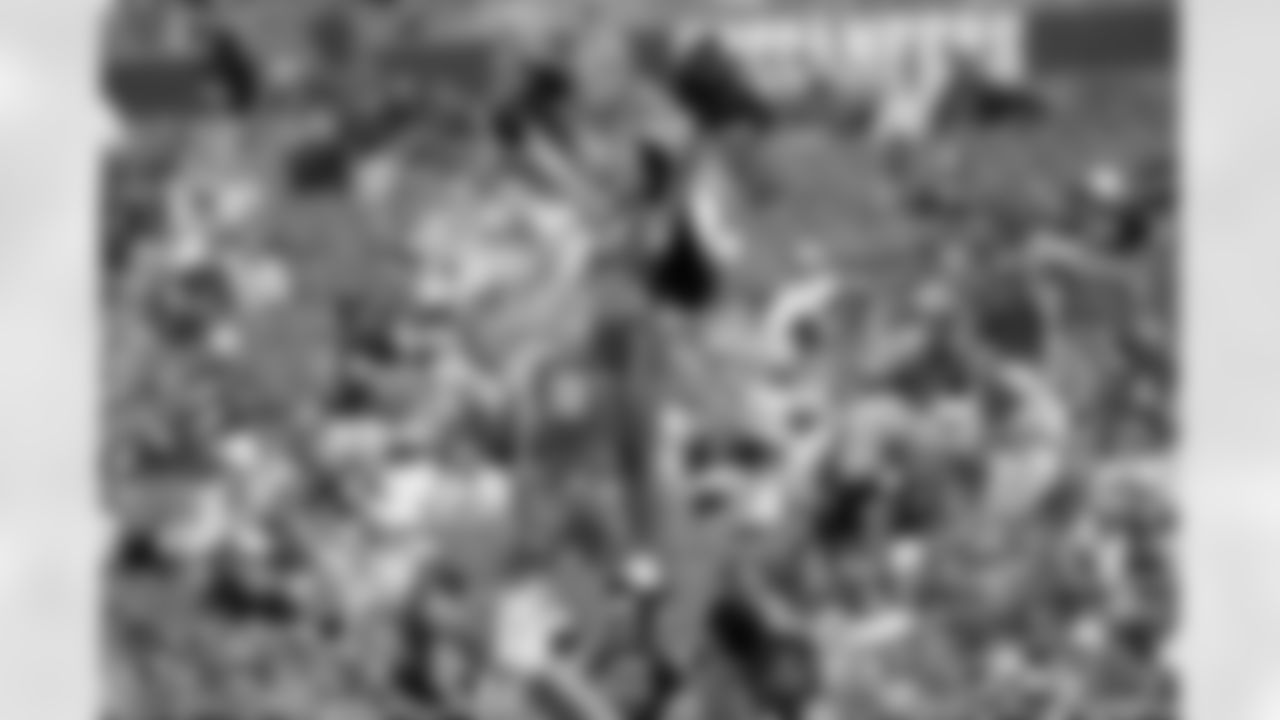 TAMPA, FL - December 07, 2025 - The Tampa Bay Buccaneers and New Orleans Saints during a regular season game at Raymond James Stadium. The Bucs lost the game, 24-20. Photo By Doug DeFelice/Tampa Bay Buccaneers