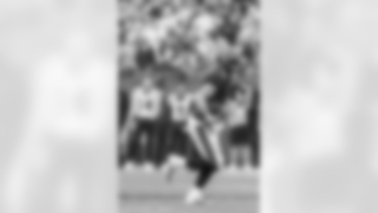 TAMPA, FL - January 03, 2026 - The Carolina Panthers and Tampa Bay Buccaneers play a regular season game at Raymond James Stadium. The Bucs won the game, 16-14. Photo By Kyle Zedaker/Tampa Bay Buccaneers