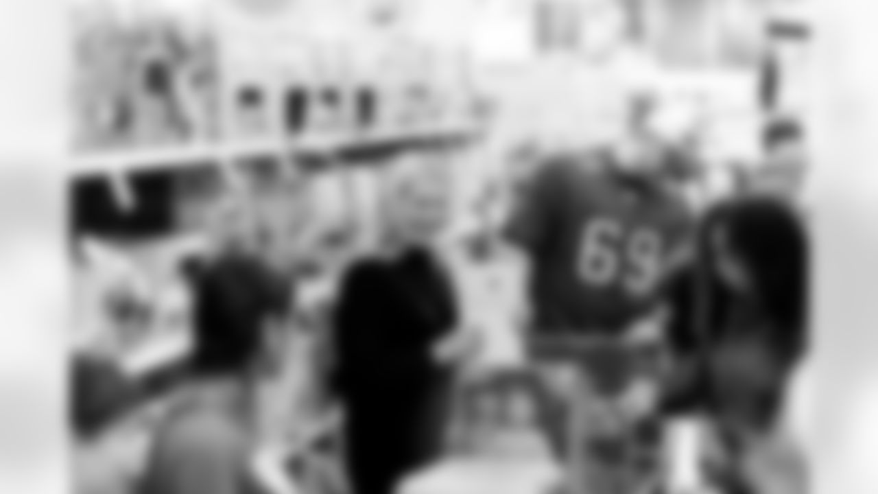 TAMPA, FL - December 15, 2025 - The Tampa Bay Buccaneers offensive line hosts the annual 'O-Line Lights Up Christmas' event providing holiday shopping sprees for local children. Photo By Kyle Zedaker/Tampa Bay Buccaneers