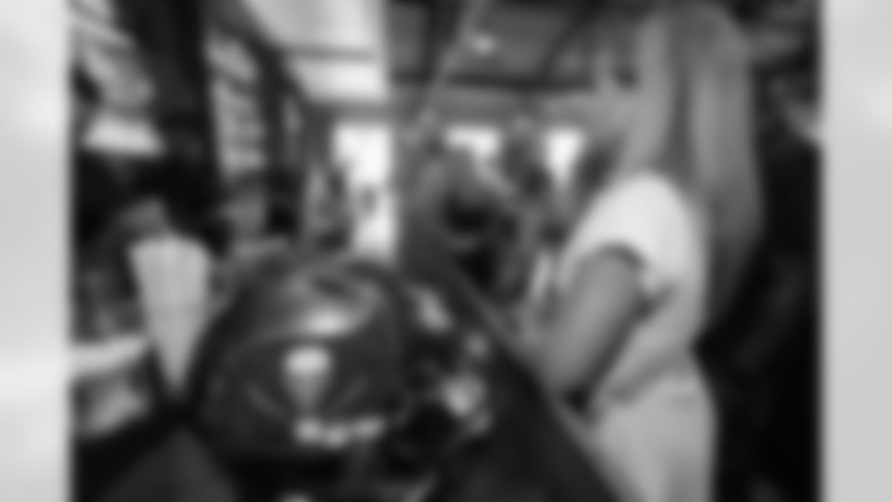 ATLANTA, GA - September 06, 2025 - Luxury Suite Excursion before for the game between the Tampa Bay Buccaneers and Atlanta Falcons. The Bucs won the game, 23-20. Photo By Doug DeFelice/Tampa Bay Buccaneers