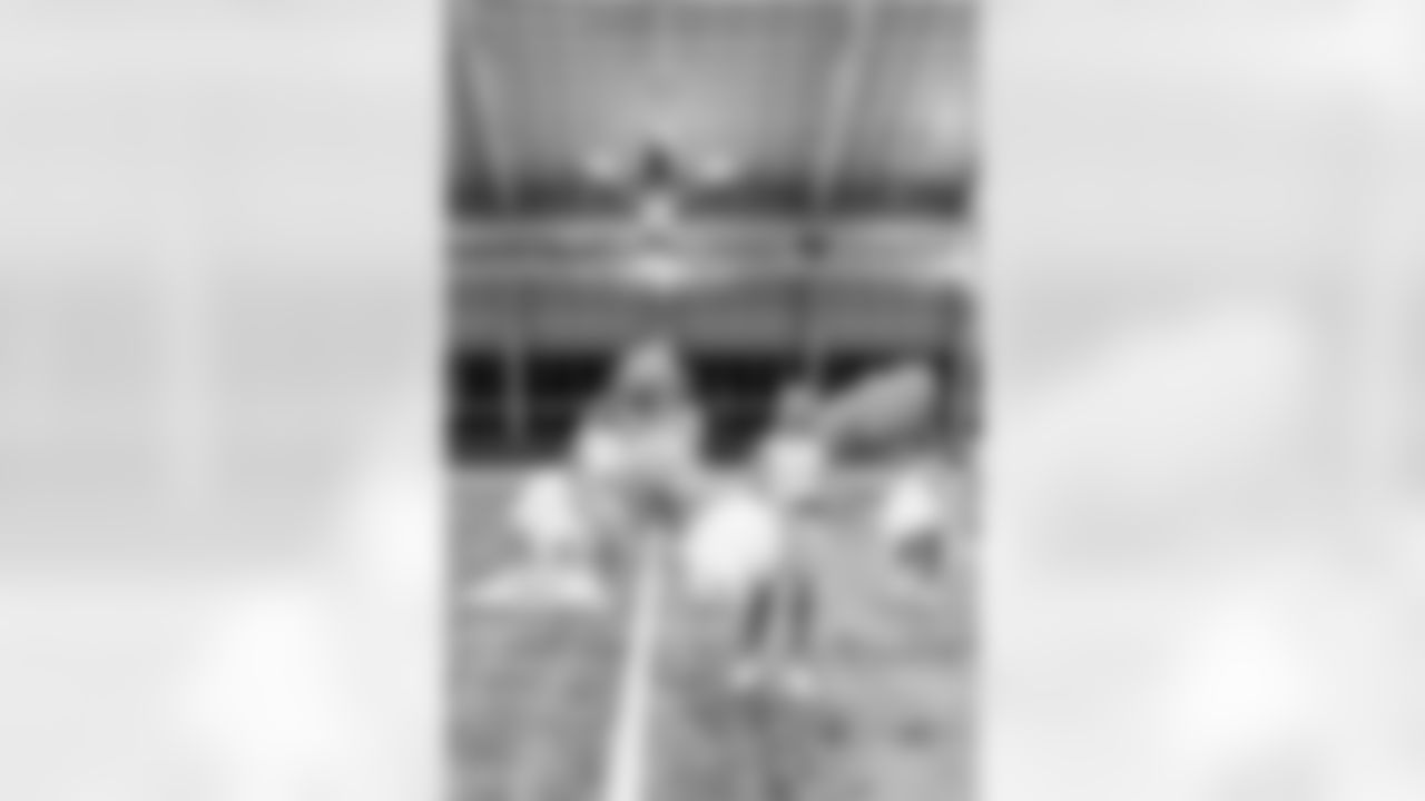 TAMPA, FL - December 09, 2025 - Tampa Bay Buccaneers Cheerleaders during Field Rehearsal at AdventHealth Training Center. Photo By Tori Richman/Tampa Bay Buccaneers