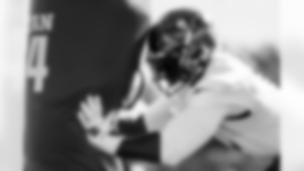 TAMPA, FL - December 31, 2025 - Week 18 Practice at AdventHealth Training Center. Photo By Tori Richman/Tampa Bay Buccaneers