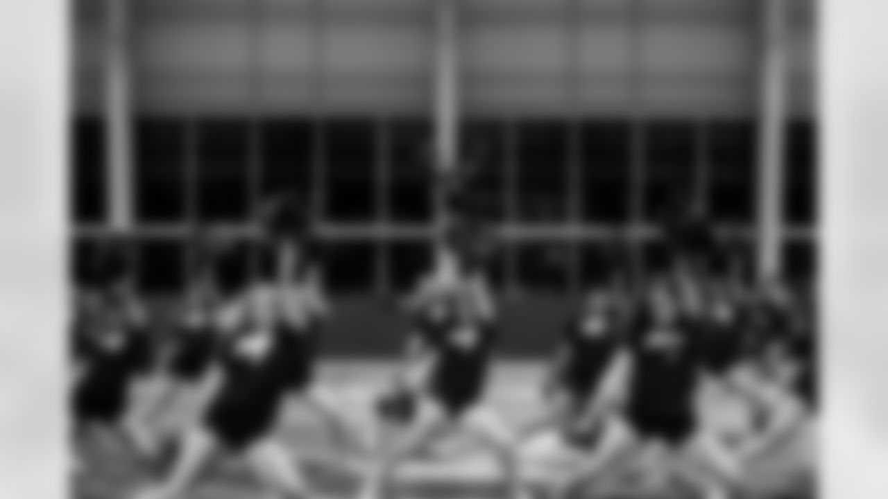 TAMPA, FL - December 04, 2025 - Tampa Bay Buccaneers Cheerleaders field rehearsal at AdventHealth Training Center. Photo By Tori Richman/Tampa Bay Buccaneers