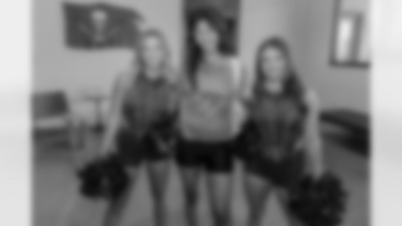 TAMPA, FL - December 06, 2025 - Tampa Bay Buccaneers Cheerleaders during the She is Football Bayshore Walk: Raise The Flags event with Bayshore Breakfast Club and Tampa Girls Social & Wellness at Hyde House Public Studio. Photo By Mike Carlson/Tampa Bay Buccaneers