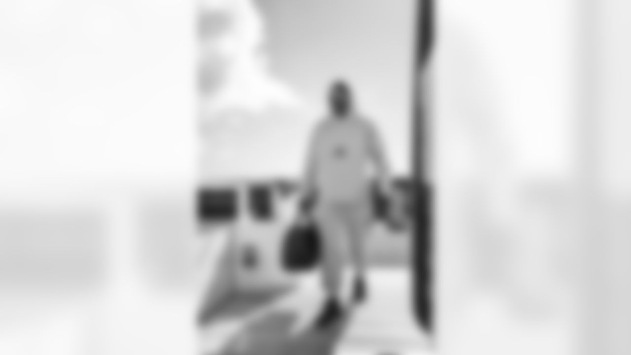 TAMPA, FL - December 27, 2025 - Outside Linebacker Yaya Diaby #0 of the Tampa Bay Buccaneers departs Tampa for a Week 17 game against the Miami Dolphins. Photo By Tori Richman/Tampa Bay Buccaneers