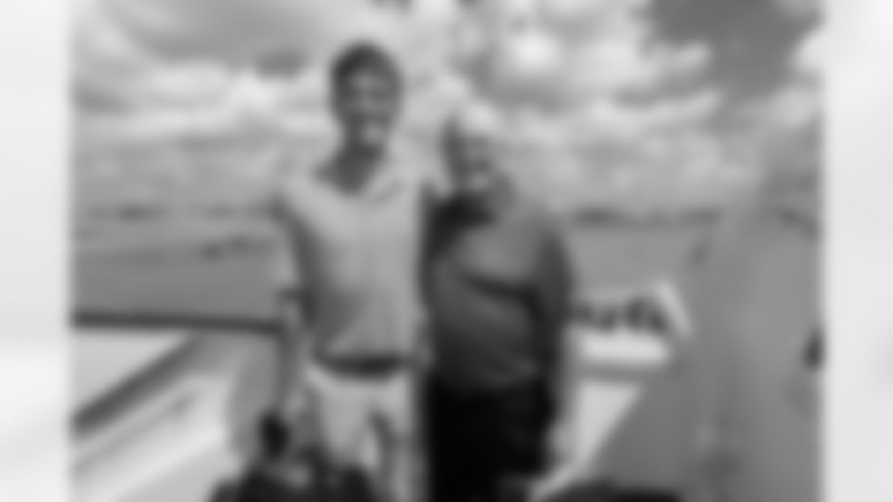 ATLANTA, GA - September 06, 2025 - Luxury Suite Excursion departs for the game between the Tampa Bay Buccaneers and Atlanta Falcons. The Bucs won the game, 23-20. Photo By Doug DeFelice/Tampa Bay Buccaneers