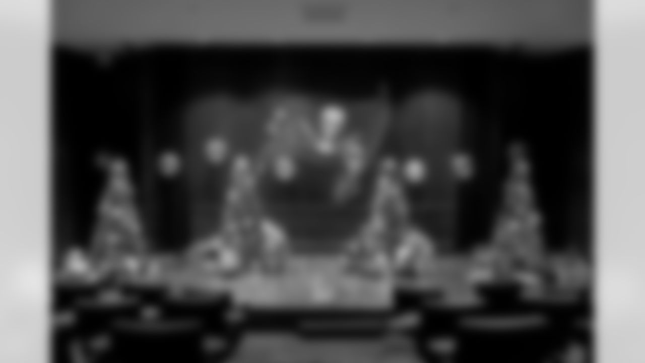 TAMPA, FL - December 05, 2025 - Mike and Ashli Evans host the Mike Evans Family Foundation 'Catch for Christmas' holiday event at AdventHealth Training Center. Photo By Kyle Zedaker/Tampa Bay Buccaneers