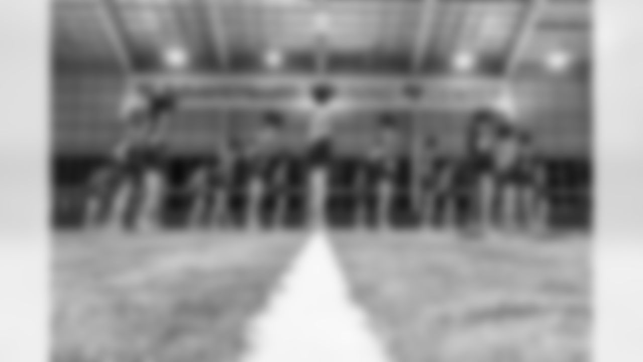 TAMPA, FL - January 02, 2026 - Tampa Bay Buccaneers Cheerleaders field rehearsal at AdventHealth Training Center. Photo By Tori Richman/Tampa Bay Buccaneers