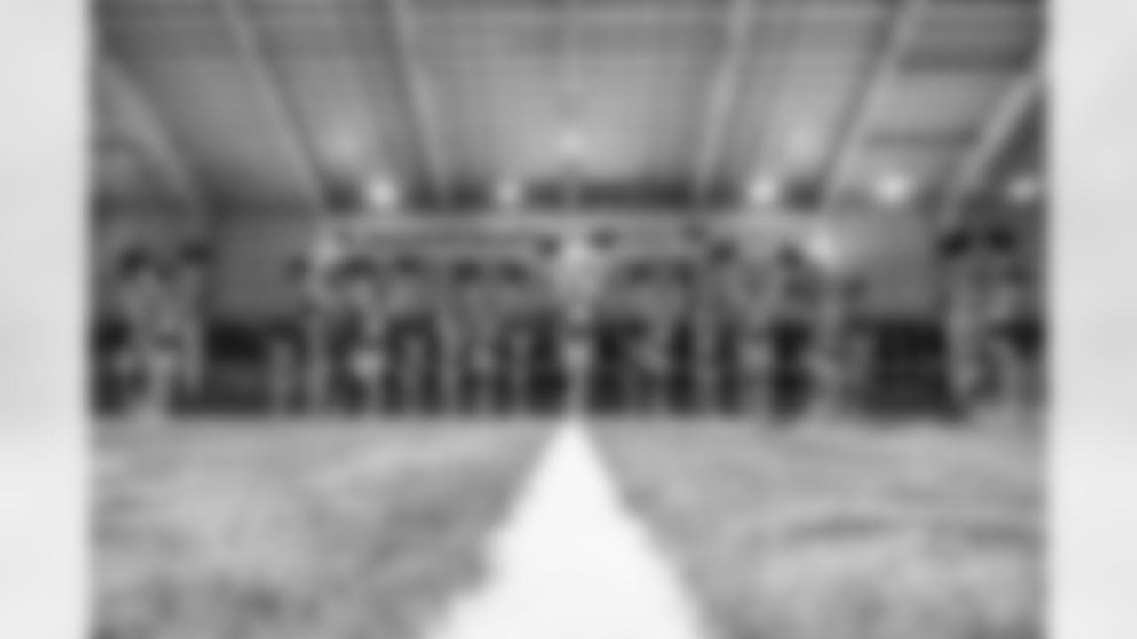 TAMPA, FL - January 02, 2026 - Tampa Bay Buccaneers Cheerleaders field rehearsal at AdventHealth Training Center. Photo By Tori Richman/Tampa Bay Buccaneers