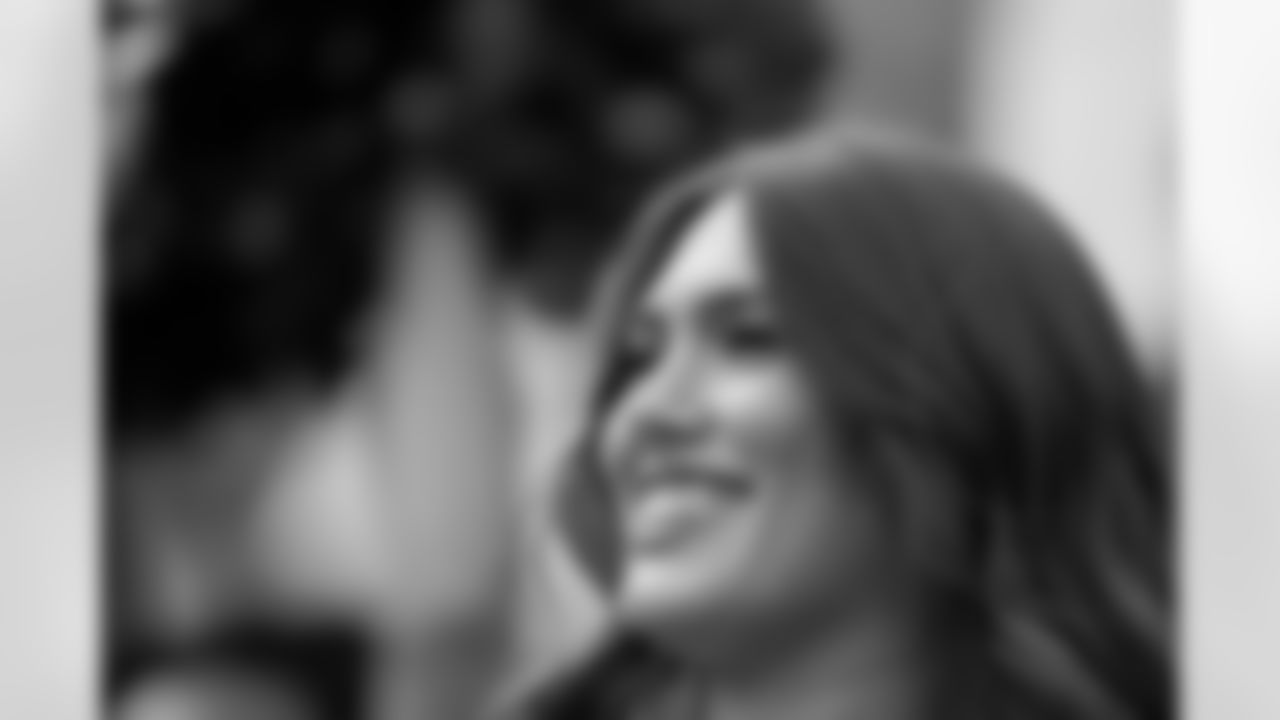 TAMPA, FL - December 07, 2025 - The Tampa Bay Buccaneers and New Orleans Saints during a regular season game at Raymond James Stadium. The Bucs lost the game, 24-20. Photo By Doug DeFelice/Tampa Bay Buccaneers