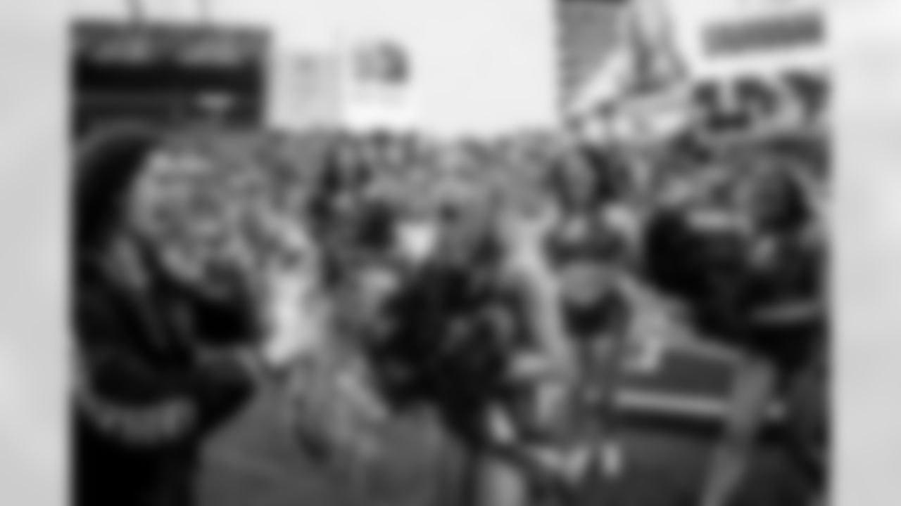 TAMPA, FL - December 07, 2025 - The Tampa Bay Buccaneers and New Orleans Saints during a regular season game at Raymond James Stadium. The Bucs lost the game, 24-20. Photo By Tori Richman/Tampa Bay Buccaneers