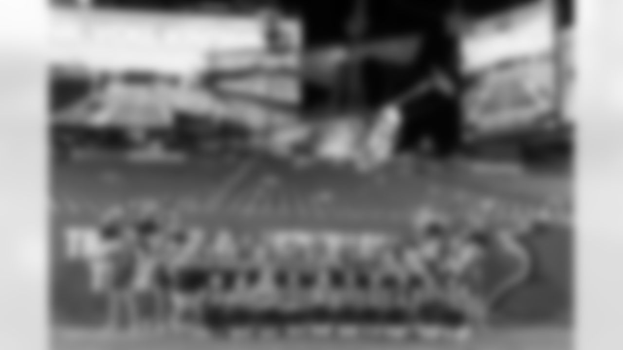 TAMPA, FL - January 03, 2026 - The Carolina Panthers and Tampa Bay Buccaneers play a regular season game at Raymond James Stadium. The Bucs won the game, 16-14. Photo By Doug DeFelice/Tampa Bay Buccaneers